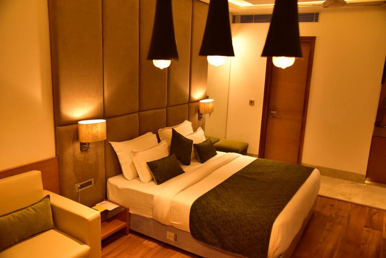 Alīgarh Hotel Orchid Blu מראה חיצוני תמונה
