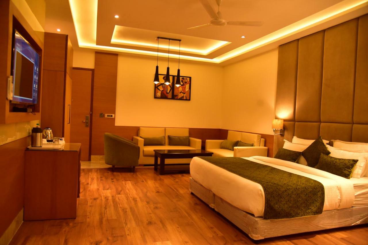 Alīgarh Hotel Orchid Blu מראה חיצוני תמונה