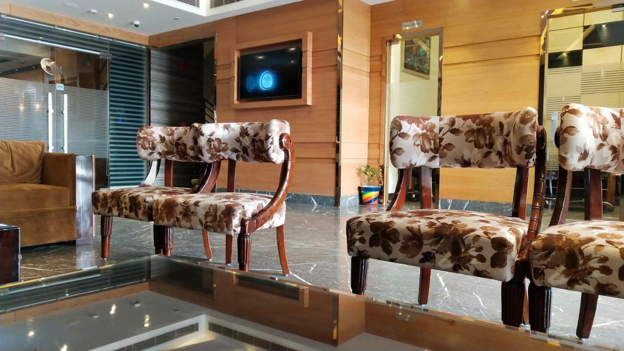 Alīgarh Hotel Orchid Blu מראה חיצוני תמונה